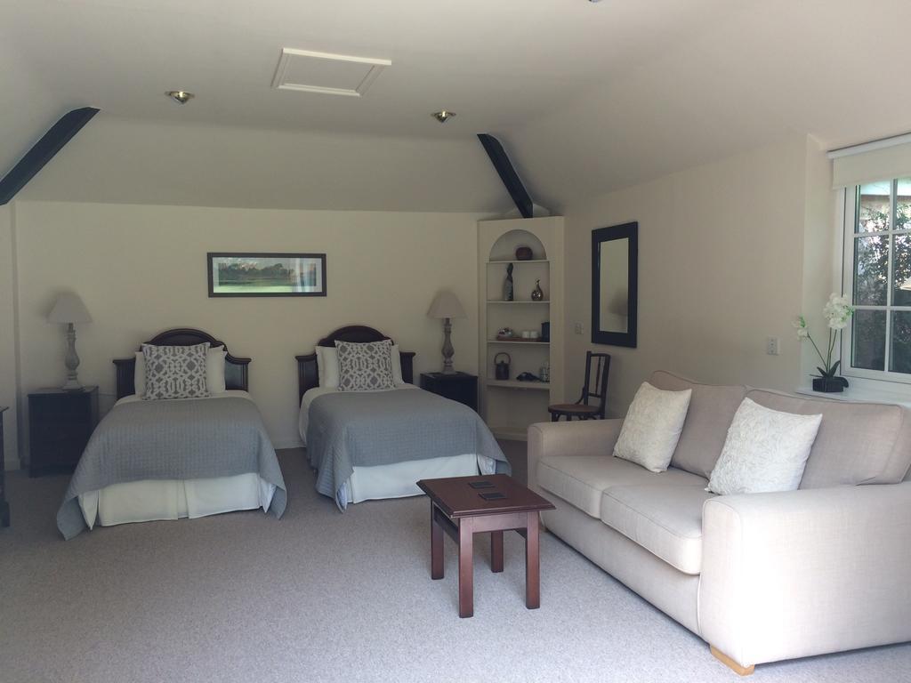 Little Manor Bed and Breakfast Cheltenham Exteriör bild