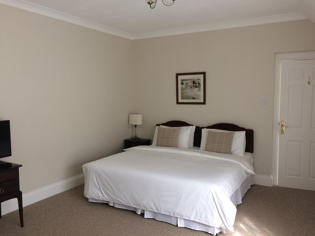 Little Manor Bed and Breakfast Cheltenham Exteriör bild