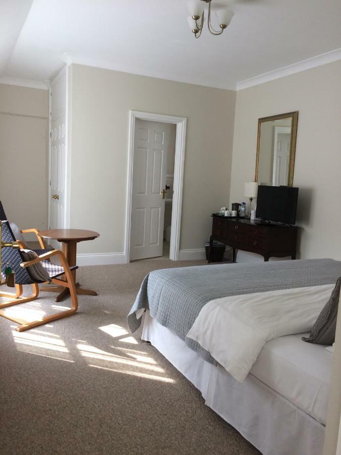 Little Manor Bed and Breakfast Cheltenham Exteriör bild