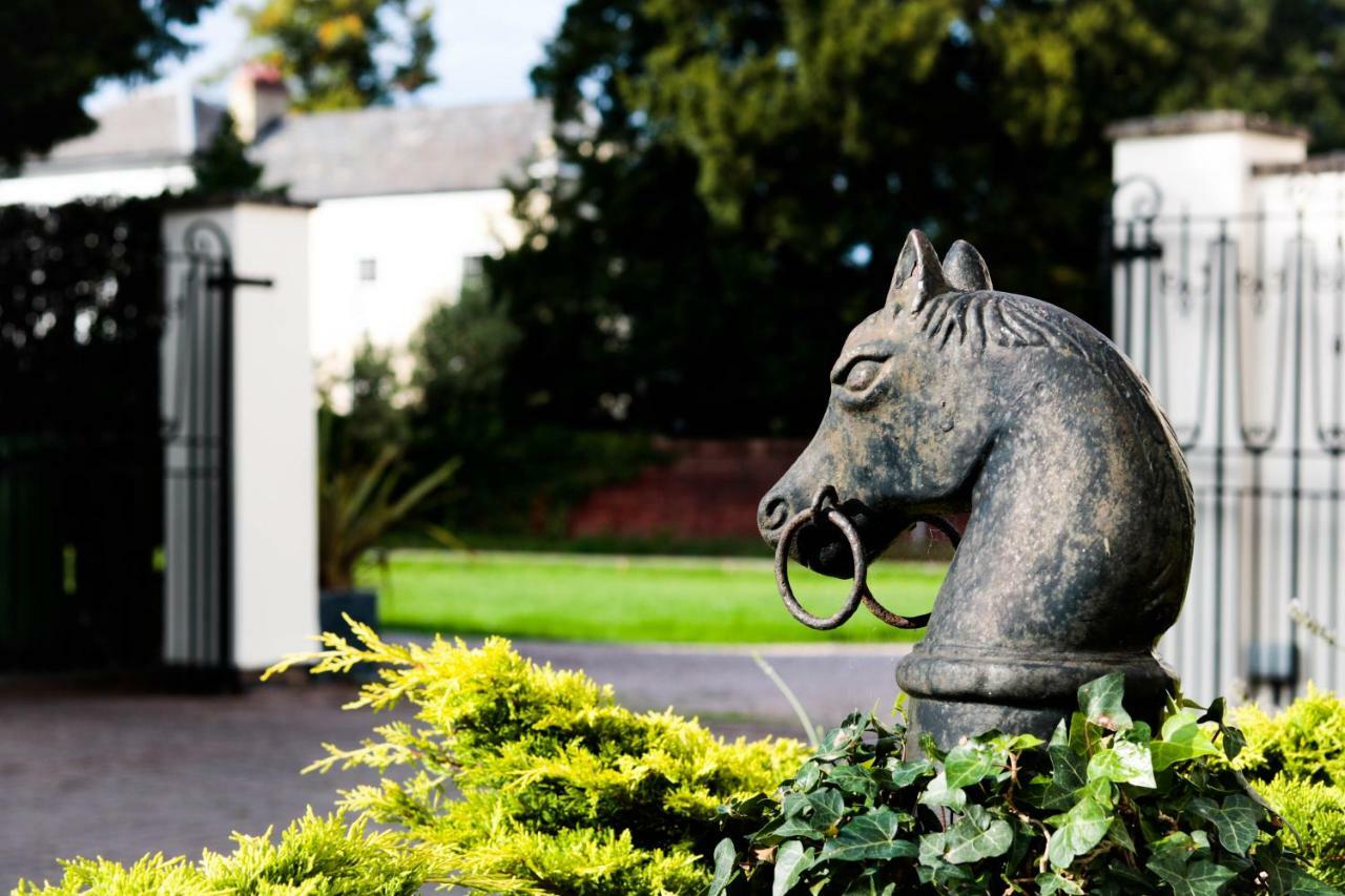 Little Manor Bed and Breakfast Cheltenham Exteriör bild