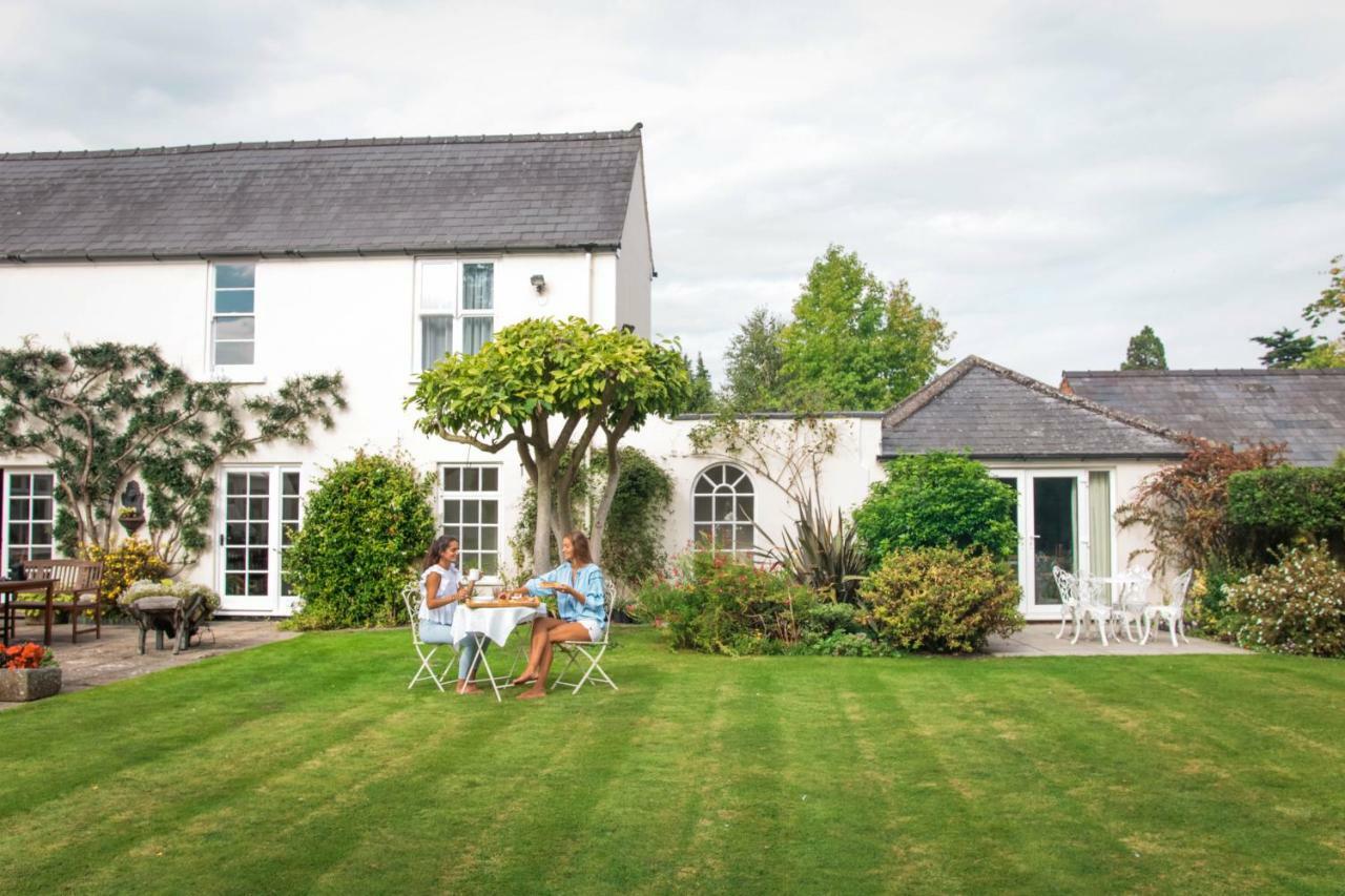 Little Manor Bed and Breakfast Cheltenham Exteriör bild