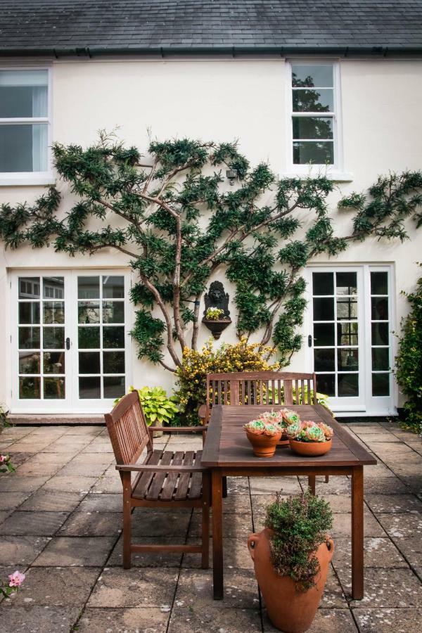Little Manor Bed and Breakfast Cheltenham Exteriör bild